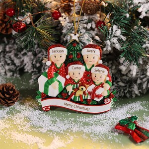 Custom 2-5 Names Christmas Tree Ornament for Family Members, Personalized Parents and Kids Best Holiday Gift, Christmas Wooden Decoration