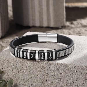Pulsera personalizada de cuentas con 2 a 5 nombres para hombre – Pulsera con palabras personalizadas – Pulsera de cuero para hombre con nombres grabados – Regalo para el Día del Padre