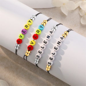 Conjunto de pulseras para mamá y yo, Regreso a la escuela, Pulsera de cuentas con nombre personalizado, Pulseras para madre e hija a juego, Regalo preescolar del primer día de clases