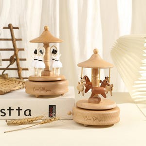 Caja de música de madera con nombre personalizado, carrusel musical, caja de música grabada personalizada, regalo para baby shower, regalo de Navidad para niños