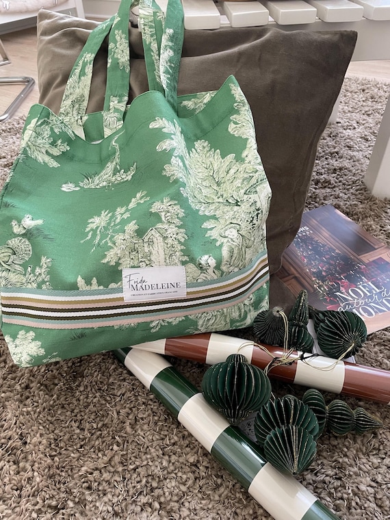 Garden Green Tote Bag