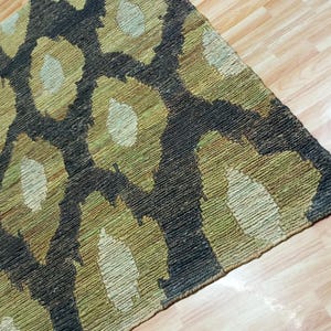 Hand Knotted Green Jute Rug: Eco-Friendly Kilim Style