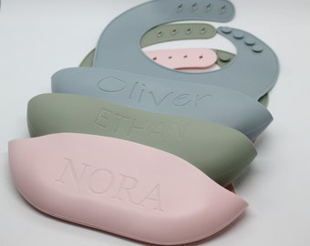 Bavoir en silicone - 16 couleurs au choix - Cadeau personnalisé pour bébé - Souvenir - Heures des repas de bébé - Facile à nettoyer