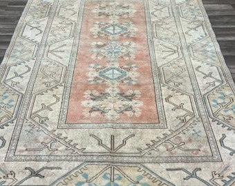 HAND KNOTED OUSHAK