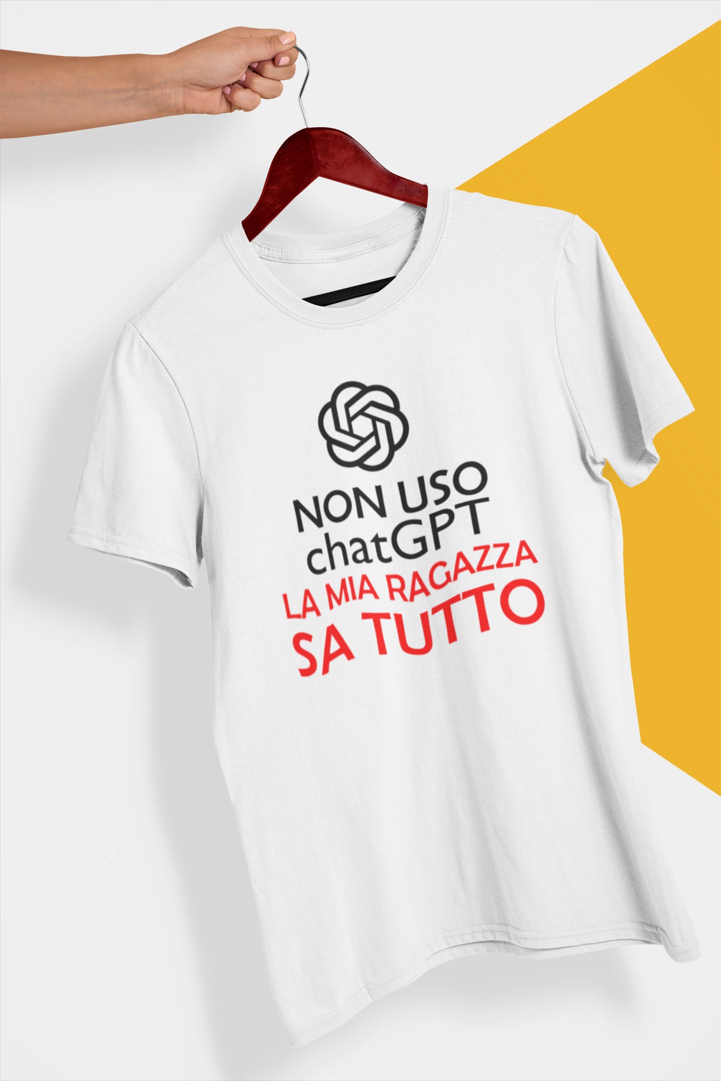 T-Shirt Maglietta non uso chatGPT la mia ragazza sa tutto