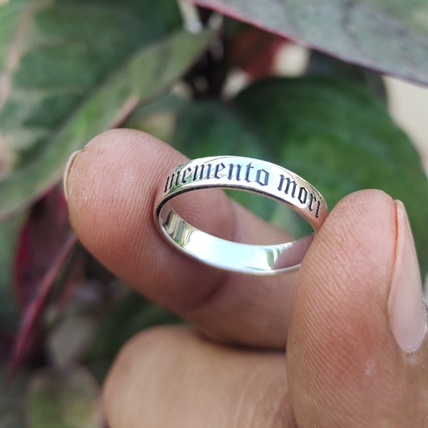 Memento Mori Ring, runde Form, 925 Silber, personalisiertes Memento Mori, graviertes Memento Mori, Silberring, Sterlingsilber