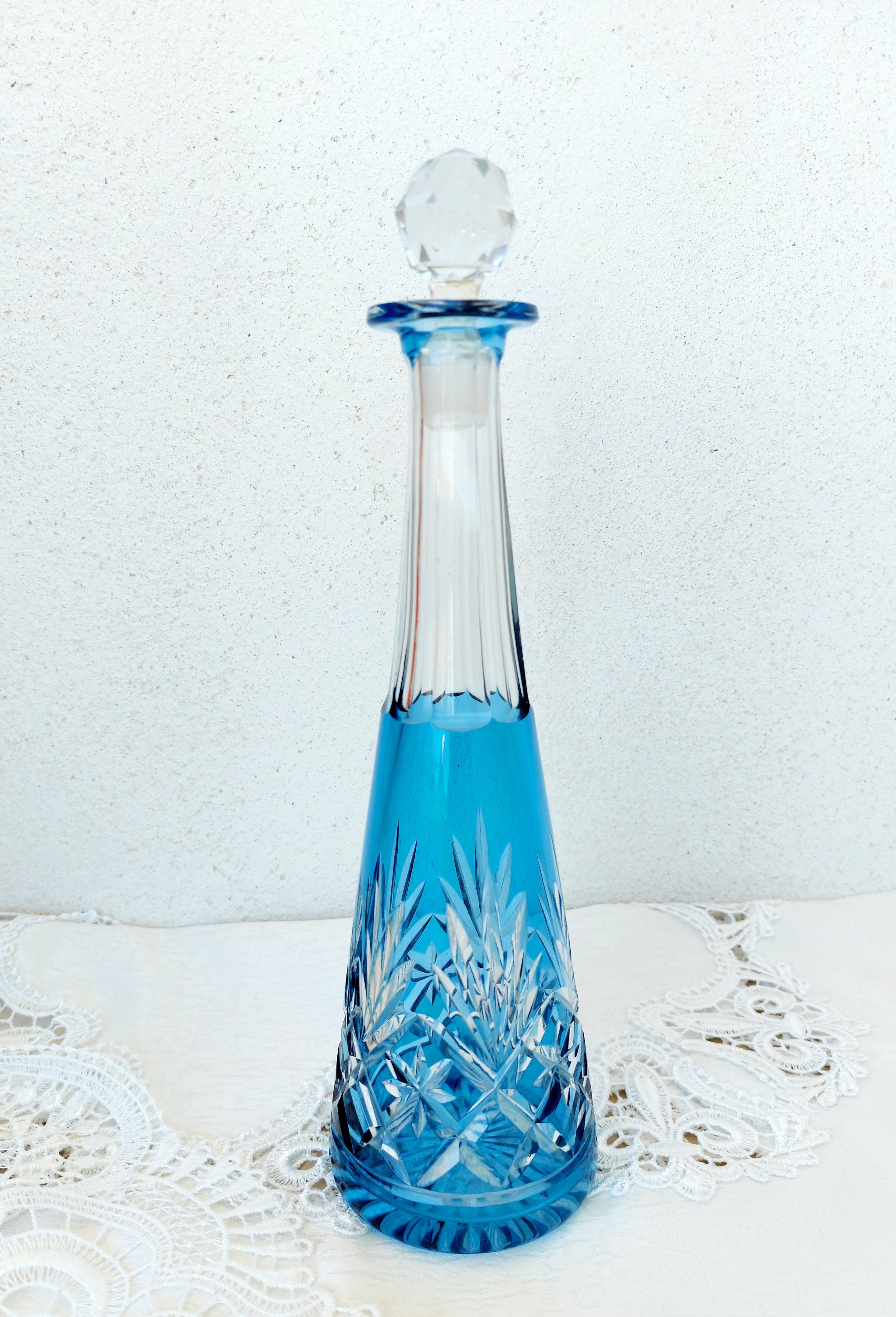 Carafe en verre granité bleu et or vintage - Rêve de Brocante