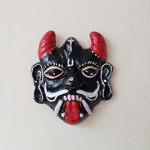 Indische Volkskunst Terrakotta Nazar Battu Handbemalte Maske Ritual Dekor