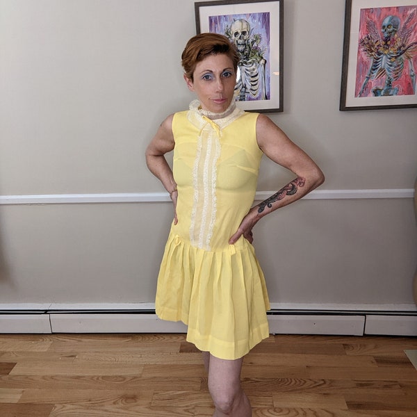 Bright and sunny yellow 60s mini dress! So adorable!