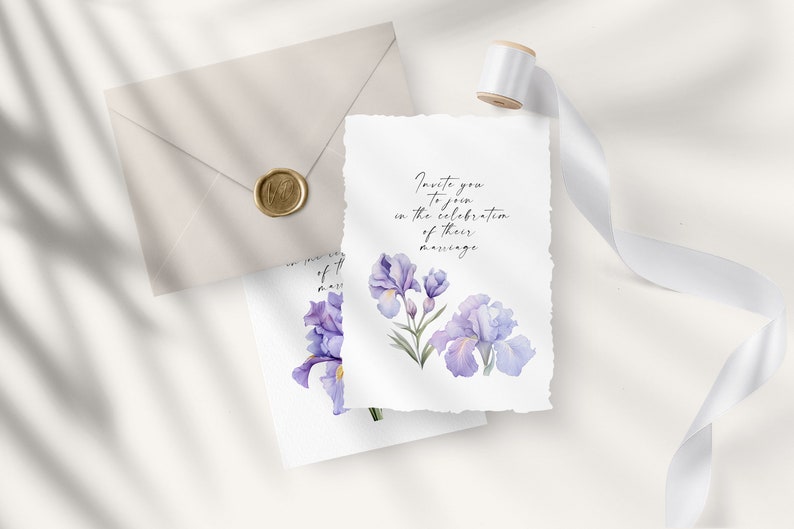 K&ouml;nnte beinhalten: Eine Hochzeitseinladung mit einer Aquarell-Illustration von lila Iris und dem Text "Invite you to join in the celebration of their marriage".