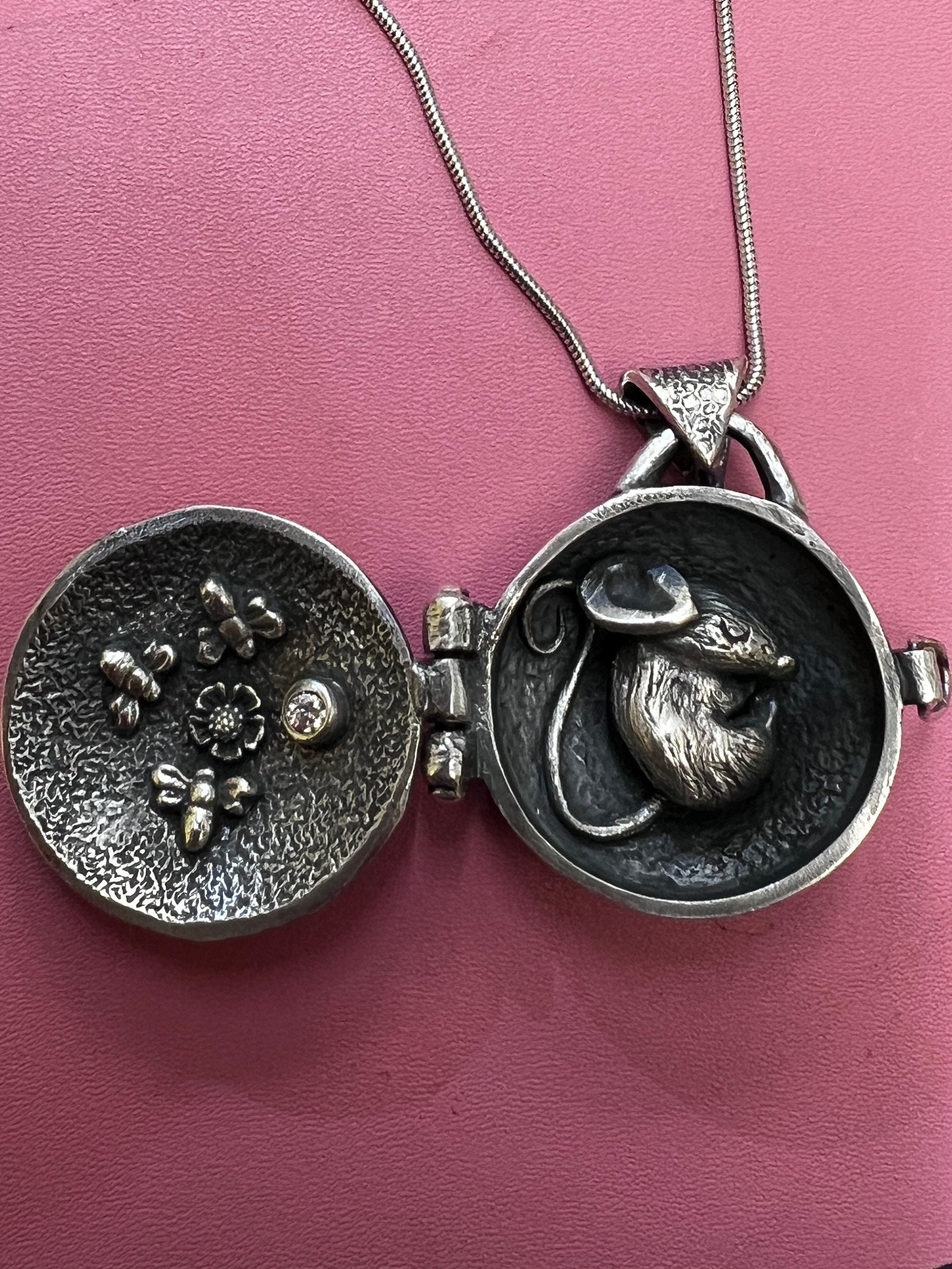 Sleeping Mouse Locket. Pure Silver. Hallmarked 999 Silver. - Etsy