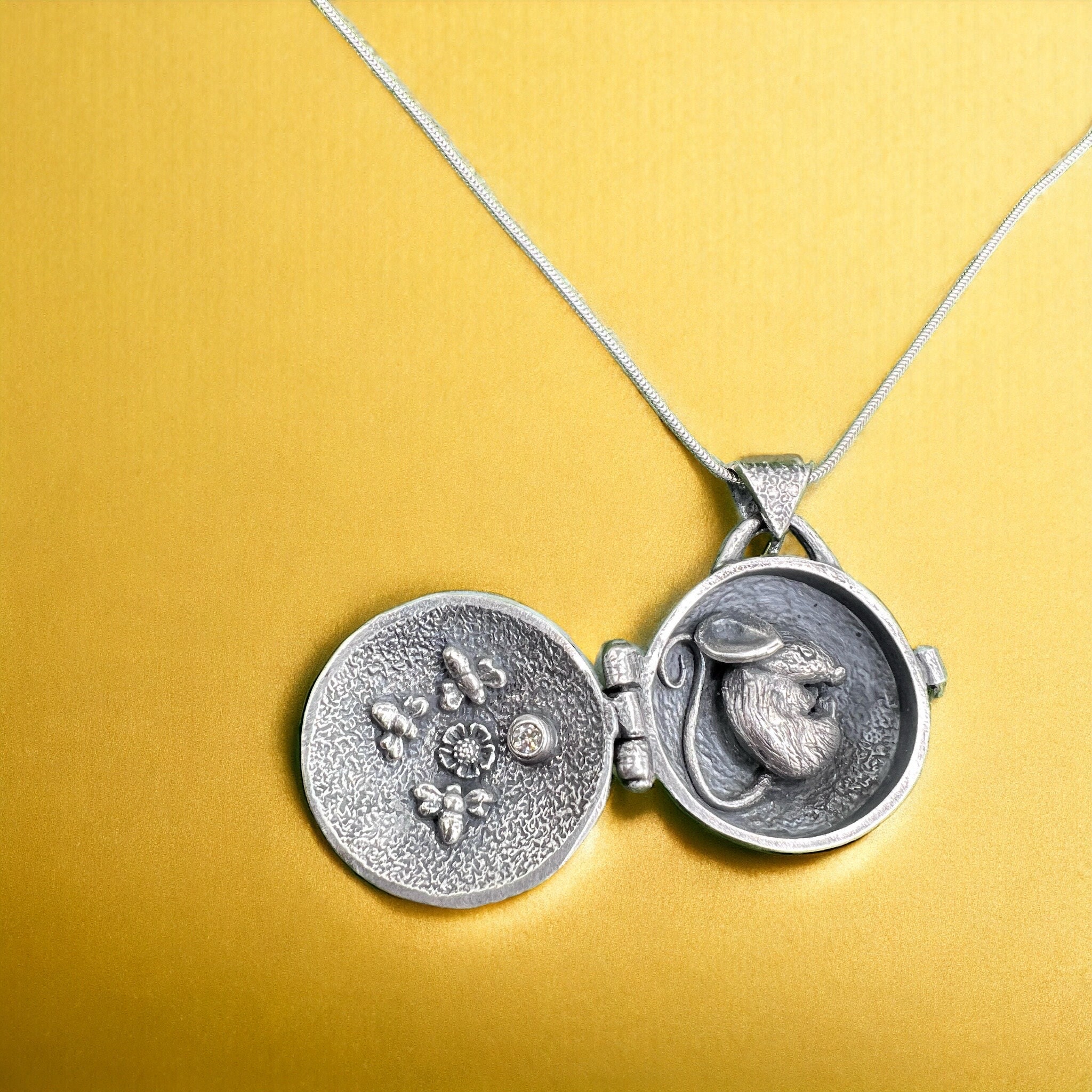 Sleeping Mouse Locket. Pure Silver. Hallmarked 999 Silver. - Etsy