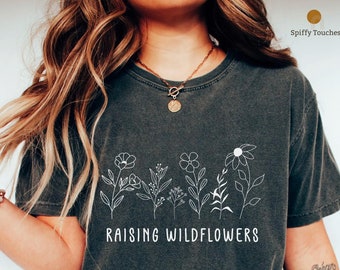 Comfort Colors Wildflower Graphic T-Shirt for Women | Botanical Floral Tee | Casual Wildflower Shirt