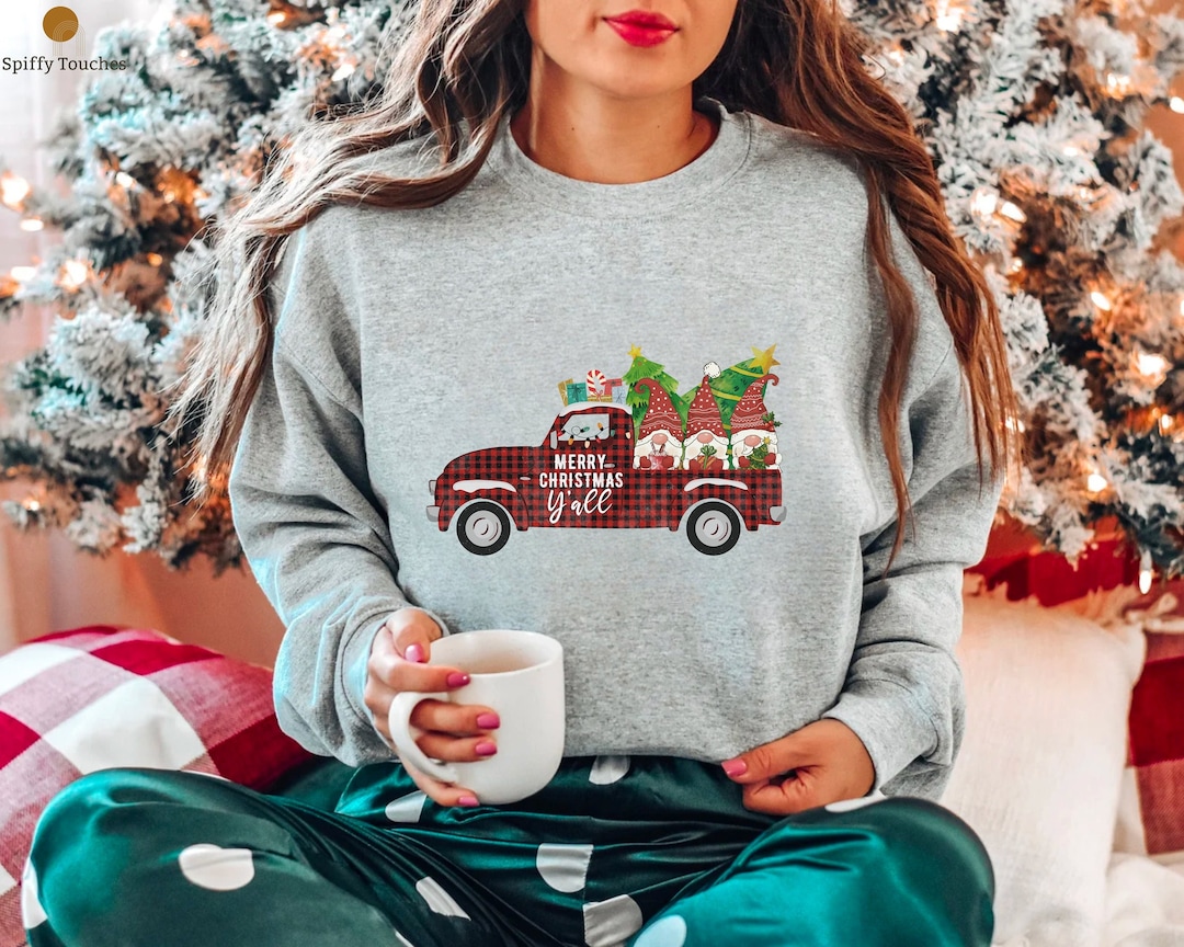 RETSUGO Women's Merry Christmas Sweatshirt - Funny Christmas Tree Truck Graphic Pullover With Gnome Design