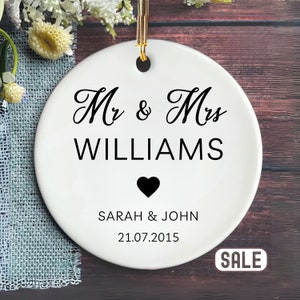 "Mr and Mrs Ornament - ""Erste Weihnachten verheiratet"" - unsere erste Weihnachten verheiratet als ""Mr and Mrs"" Ornament - Personalisiert."