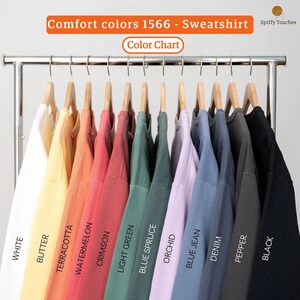 Favoriete schoonzus sweater, Comfort Colors®, cadeau schoonzus, bonus zus ronde hals, huwelijkscadeau, kerstcadeau voor haar afbeelding 6