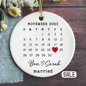 Married Ornament ~ Wedding Gift ~ Wedding Date ornament ~ Calendar Anniversary Gift ~ Our First Christmas ~ Newlywed Gift ~ Engagement Gift
