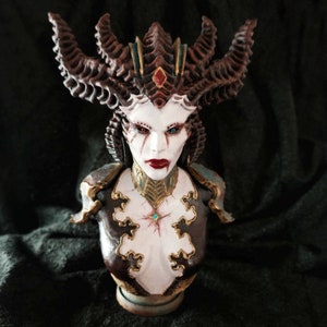 Lilith Statue -  Diablo 4 Demon Blessed Mother