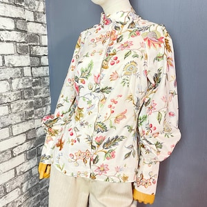 Floral Cotton Blouse: Vintage Inspired Button-Up Shirt - Fits M Size