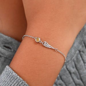 Engelsflügel Birthstone Armband, Schutzengel Geschenk, Fehlgeburt Sympathy Armband, Gold Birthstone Geschenk, Baby-Säuglingsverlust Geschenk, Geburtstagsgeschenk
