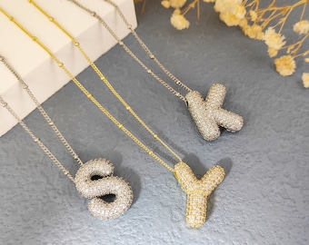 Collana con lettera a palloncino, ciondolo iniziale con catena di perline e pavé di bolle, collana con nome CZ in oro 3D, delicato gioiello iniziale, regalo per lei, regalo per la festa della mamma