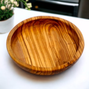 Round Wooden Plate