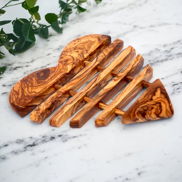 Wooden trivet, Olive Wood Heart Pan Coaster 22 cm, kitchen accessories, restaurant, handmade, decor, gift