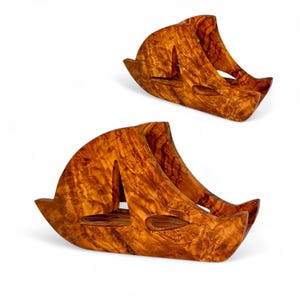 Serviettenhalter aus Olivenholz in Form eines Bootes