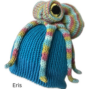 Chunky Knit Octopus Hat for Open Water Sportspeople