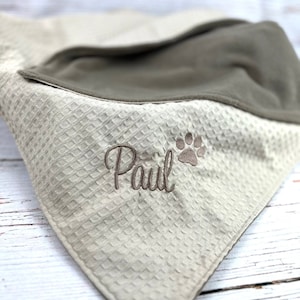 Hundedecke, Personalisierte Hundedecke, Hunddecke, Katzendecke, Hundedecken mit Namen, besticke Hunddecke, Welpe, Geschenke, Kuscheldecke Bild 1