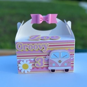 Groovy Party Favor, Groovy Goodie Bag, Groovy Birthday Theme, Dwa Groovy Gable Box, Retro Party, Daisy Birthday Decor, Dekoracje na imprezę