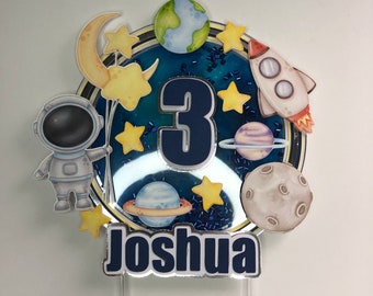 宇宙飛行士のケーキトッパー：青い宇宙の誕生日パーティーのデコレーション