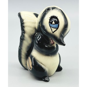 Disney Flower Skunk Figurine Evan Shaw American Pottery Bambi 5 inch 1940s