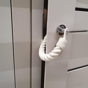 Thick White Rope Door Stopper – Heavy Knot Decor for Coastal, Modern, and Farmhouse Homes
