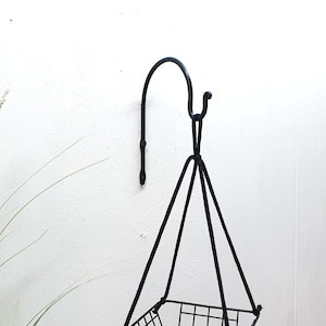 Wrought Iron Black Hook – Heavy-Duty Hanging Bracket for Planters, Lanterns, Baskets & More
