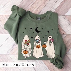 Floral Ghost Sweatshirt, Floral Ghost Shirt, Halloween Ghost Sweatshirt, Flower Halloween Shirt, Vintage Retro Sweatshirt, Fall Sweater