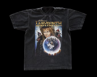 Camiseta retro de cine fantástico de los 80 — Estilo teñido en prenda