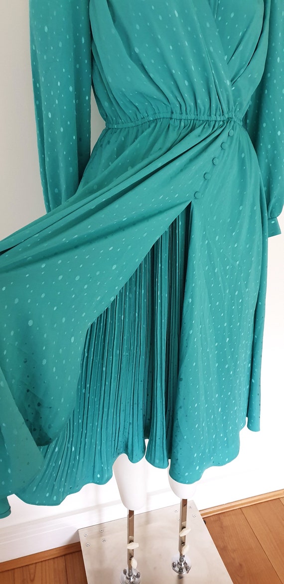 Sage green Vintage Midi Dress with lace and pleated p… Gem