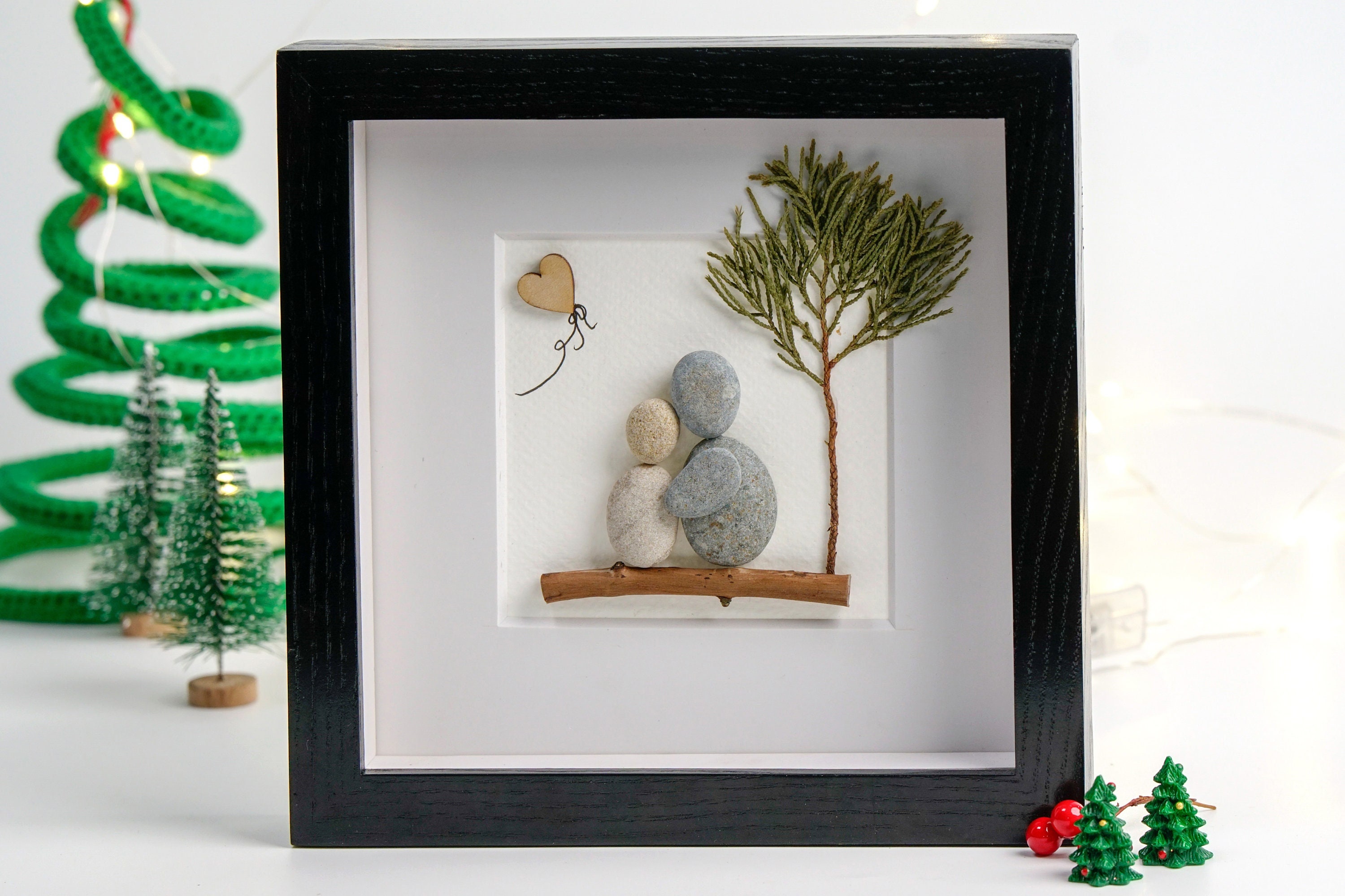 Personalized Christmas Gift for Mom, Mom and Daughter Pebble Art, Mom Frame  Wall Art, Christmas Mom Gift From Daughter, Mom Christmas Frame 