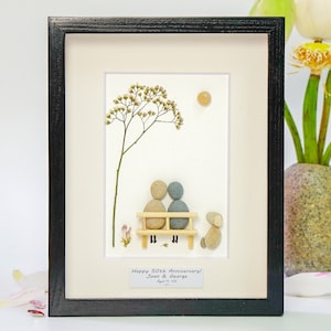 Pebble art couple with dogs, Couple with Dog Anniversary Gift, Couple and Pet, Personalized Gift for Couple, Gifts For Dog Lover