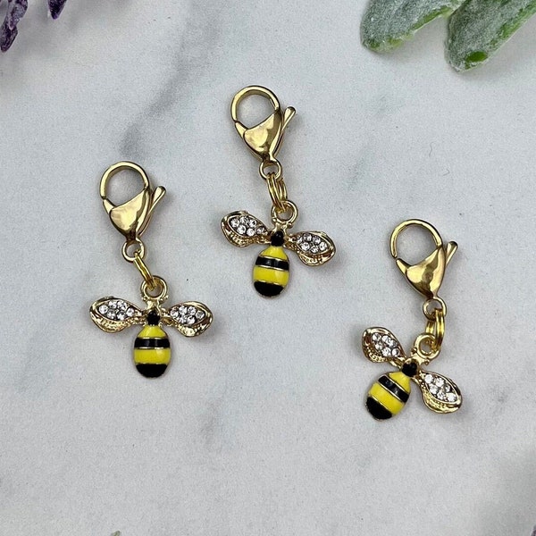 Bumble Bee Badge Reel Charm, Honeybee Purse Zipper Pull, Bumble Bee Backpack Charm, Bee Lover Gift, Beekeeper Stitch Marker, Nurse Badge