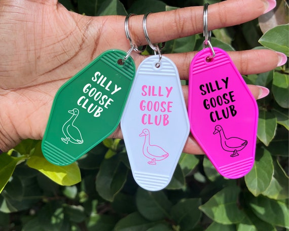 Silly Goose Retro Motel Keychain, Rude Novelty Bff Gift, Silly Goose Dad, Goose Purse Charm Tag, Coworker Gift, Gag Gift Trendy Keychain