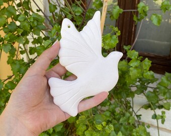 Flying Bird Ceramic Bisque - Bird Wall Decor - Pottery Bird Ornament for Painting - Unpainted Animal Statuette - Unfinished Bird Figurine
