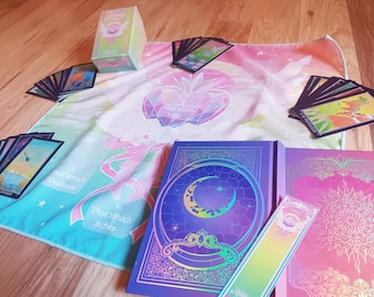 Conjunto Heartsong: Cartas de Tarô Holográficas com Diário Combinando em Tecido com Ilustrações à Mão para Trabalho com a Sombra da Criança Interior