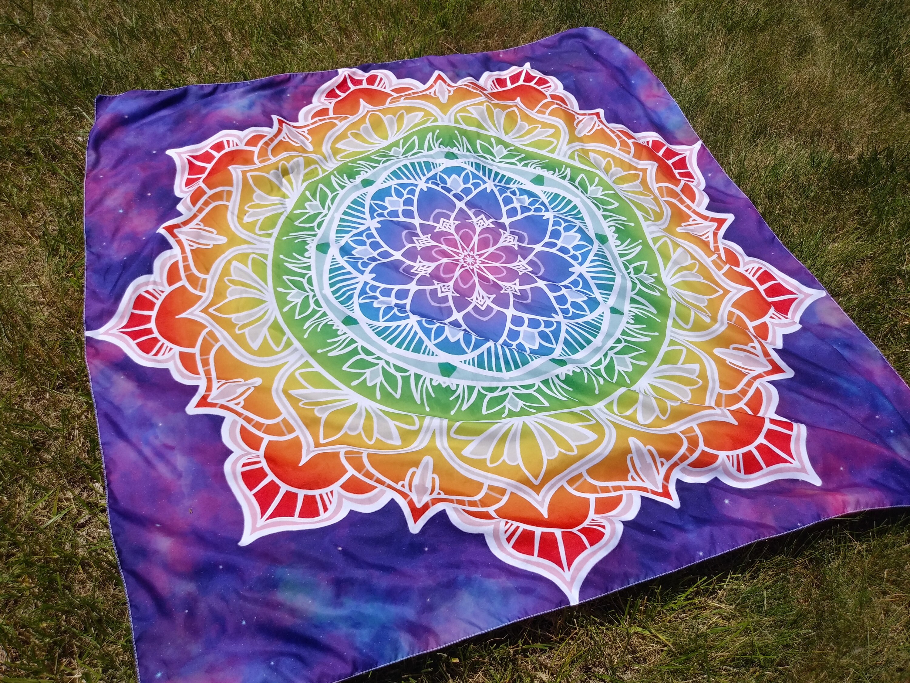 Arazzo Mandala con fiori arcobaleno / Quadrato 20" / 54" da appendere alla parete, tovaglia per altare dei tarocchi / Festival delle fate, geometria sacra, design cosmico psichedelico