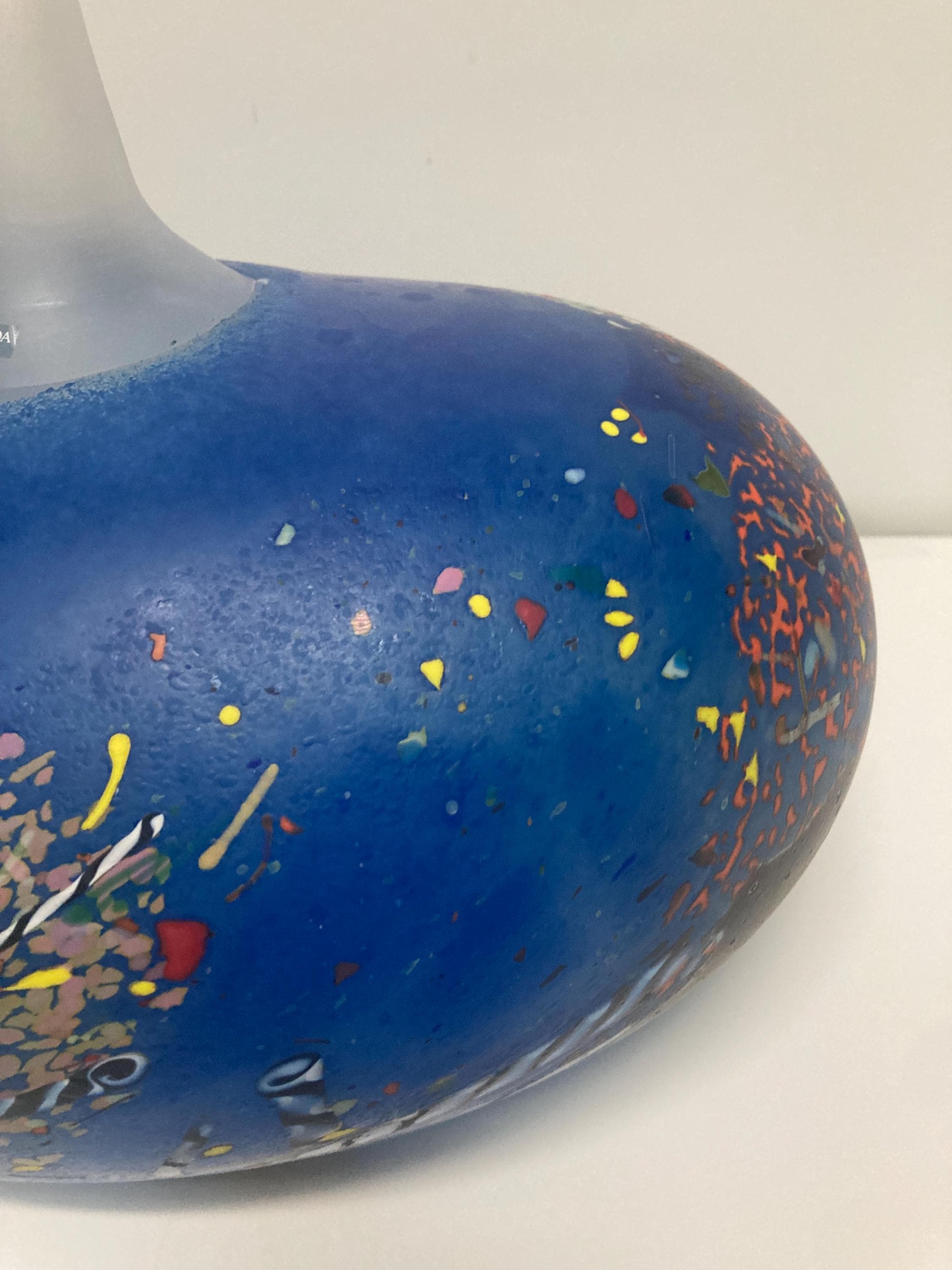 Kosta Boda Atelier 大きな花瓶 (ブルー/斑点) by Bertil Vallien
