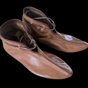 Tournesols médiévaux en cuir faits main - Chaussures de reconstitution de style viking et médiéval
