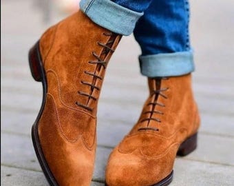 Maßgeschneiderte handgefertigte Herren Tan Farbe Flügelspitze aus reinem Leder schnüren Knöchel hohe formelle Stiefel, Hochzeitsstiefel, Partystiefel, Männer kundenspezifische Stiefel
