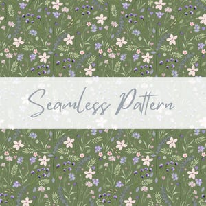 Puede incluir: Un patrón sin costuras con un fondo verde y pequeñas flores rosas, blancas y moradas, hojas y puntos. El texto "Seamless Pattern" está escrito en gris sobre una pancarta blanca.