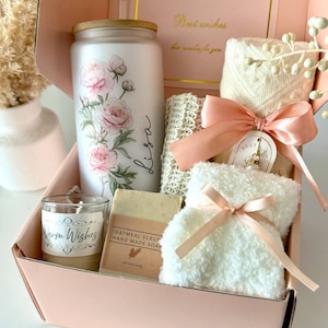 Birthday Gift Box for Her, Personalized Birthday Gift Basket Set for Daughter Mom Best Friend Sister Women Hug in a Box Happy Birthday Hygge